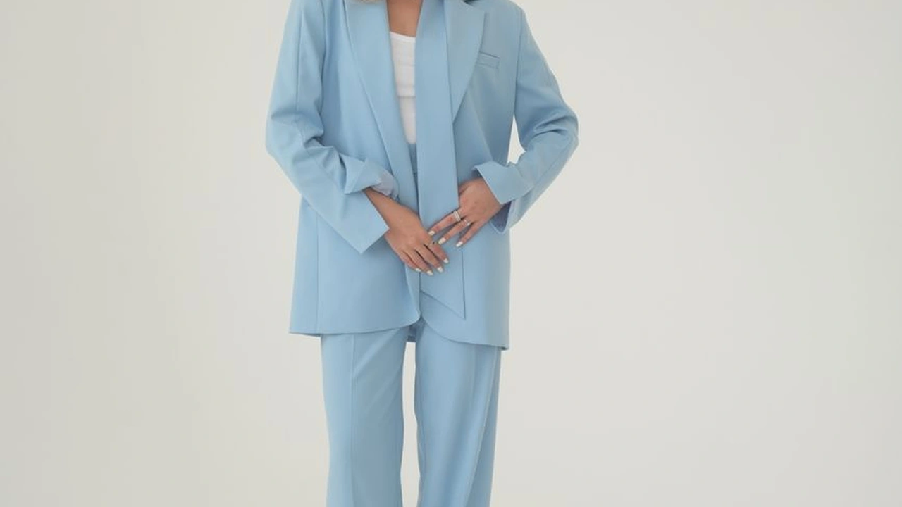 YSL蜜桃奶茶色2026打造春夏必备温柔妆容